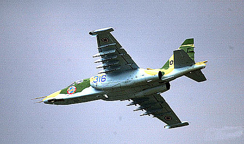 出现在巴黎航展上的 Su-25KM