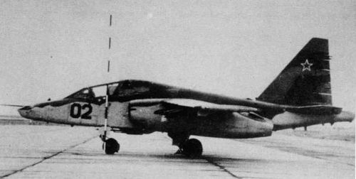 T-8M 原型机，由一架 Su-25UB 改装而来